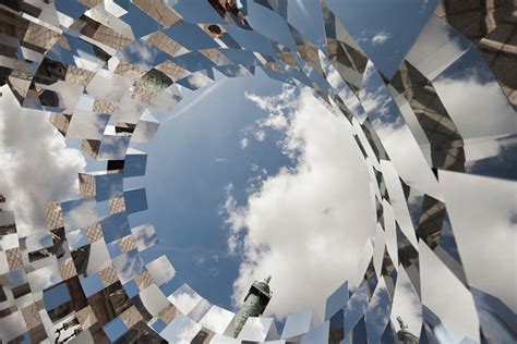 10 Amazing Art Installations with Mirrors - THE CREATIVE BUSINESSTHE ...