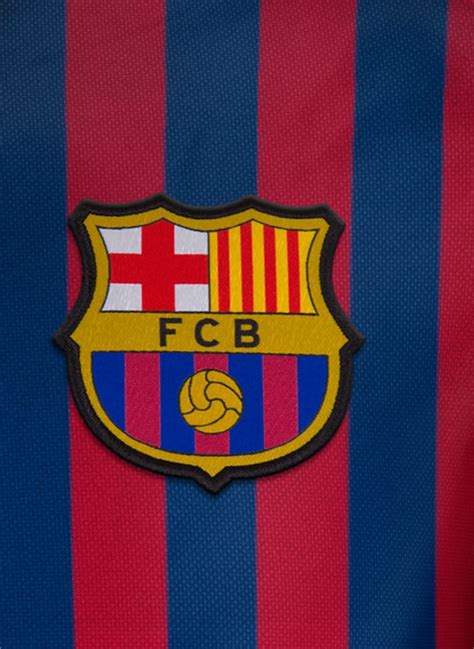 FC Barcelona “Logo/Shirt” concept design. :: Behance