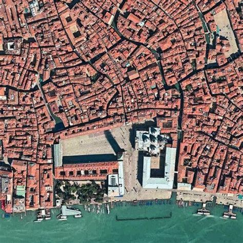 Piazza San Marco | Venice | Italy Image from Apple Maps/TomTom #italy # ...