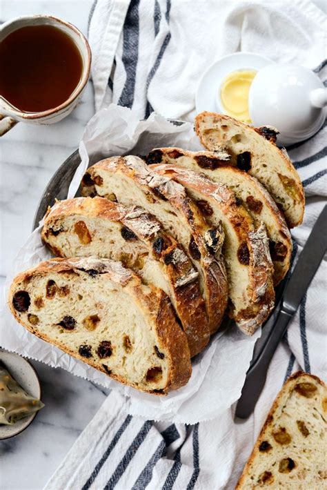 No-Knead Cinnamon Raisin Bread - Simply Scratch | Receta | Pan de pasas, Comida casera, Pan