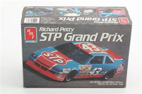 Collection of NASCAR 1:24 Scale Model Stock Car Kits | EBTH