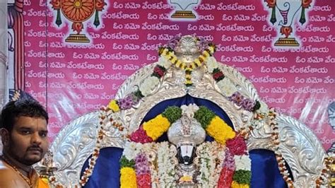 Devotees throng temples to offer special prayers on Mukkoti Ekadasi in Vizianagaram and ...