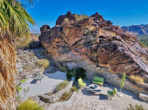 Suzanne Somers to Auction Palm Springs House