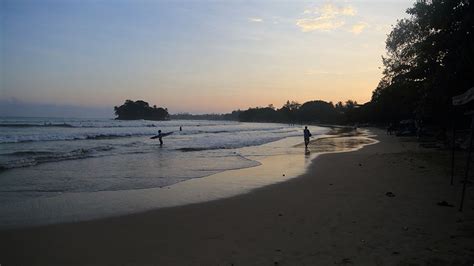 Weligama Beach in Sri Lanka | Beach Destinations in Sri Lanka | Sri ...