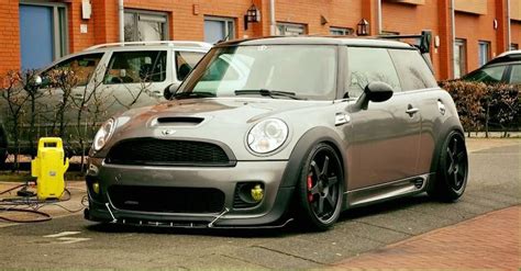 Mini Copeer S R56 Tuning Grey Black wheels | Mini cooper, Carros clasicos, Autos