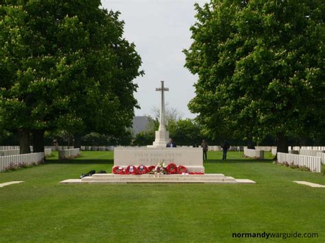 Bayeux War Cemetery » Normandy War Guide