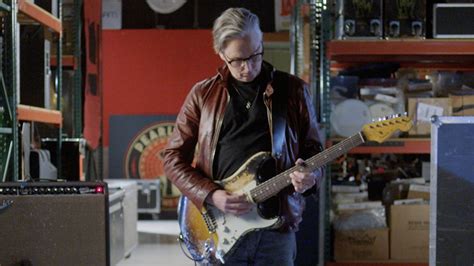 Pearl Jam’s Mike McCready and Fender Created a Replica of His Strat