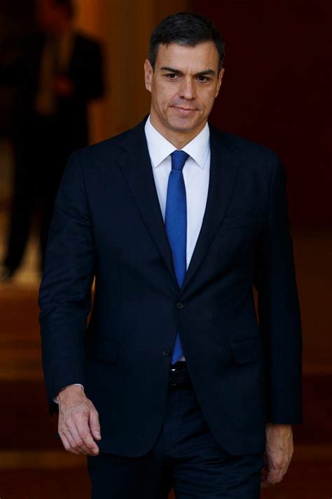 People think the Spain's new prime minister is good looking - Business Insider