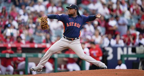 Houston Astros ace Framber Valdez exits start with calf cramp