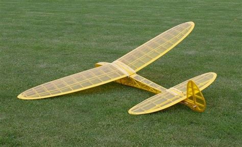 RC Gliders: Explore the World of Model Airplanes and Balsa Wood Models