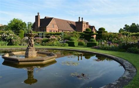 Hatfield House Gardens, opening times & Information - Great British Gardens