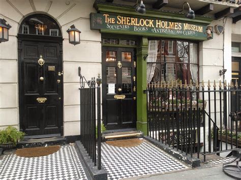 MUSEUM SHERLOCK HOLMES LONDON : Baker Street 221B ~ R.J. Syahrulloh