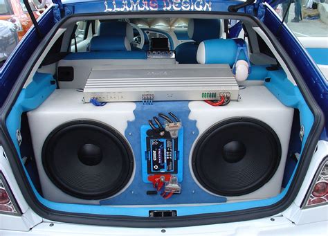 The Evolution of Car Audio: From Cassette Tapes to High-Tech Sound Systems - WriteUpCafe.com