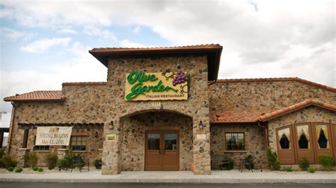 Olive Garden earns business diners' top rating