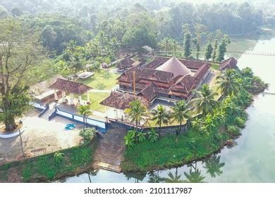 Piravom Kerala India December 20 2021 Stock Photo 2101117987 | Shutterstock