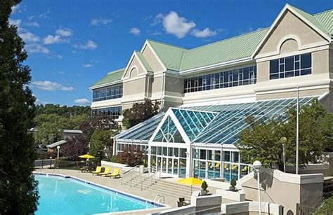 6 Best Poconos Resorts for Families | Family Vacation Critic