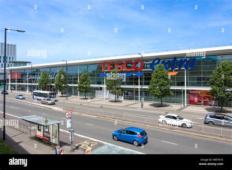 Slough tesco hi-res stock photography and images - Alamy