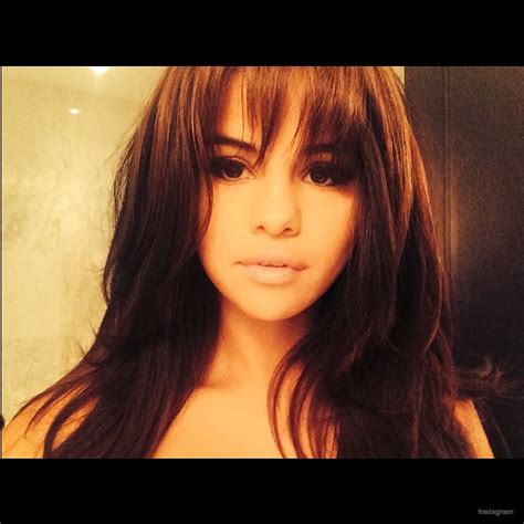 Selena Gomez Debuts Bangs Hairstyle | Fashion Gone Rogue