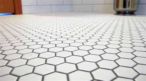 30+ White Hexagon Tile With Light Grey Grout - DECOOMO
