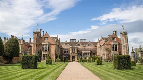 Dog walk at Charlecote Park · Warwickshire · Walkiees