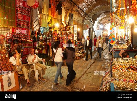 Tunis Tunisia Medina Souk Stall Banque d'image et photos - Alamy