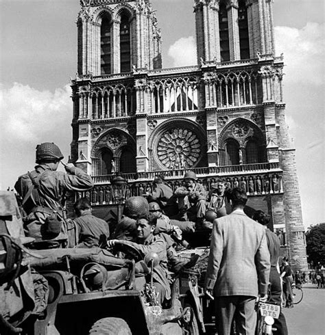 Notre Dame, during the Liberation of Paris 1944 : r/OldSchoolCool