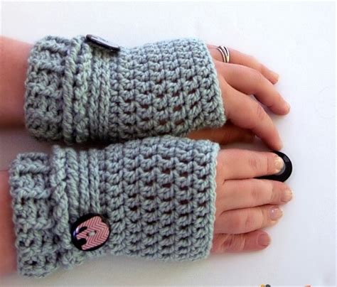 20 Easy Crochet Fingerless Gloves Pattern