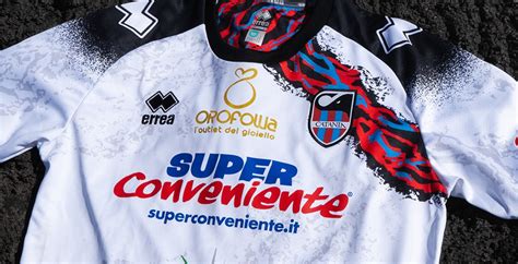 Catania 23-24 Away Kit Released - Footy Headlines