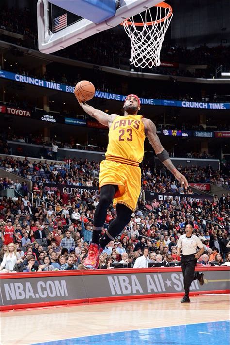 Lebron James Dunk Wallpaper Iphone - 736x1104 Wallpaper - teahub.io