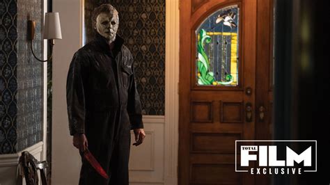 Michael Myers Wields Blood-Soaked Knife In New Halloween Ends Images