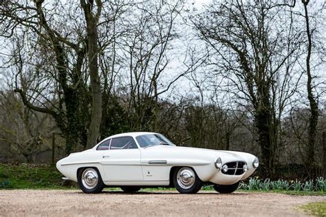 Fiat 8V Supersonic Ghia specs, performance data - FastestLaps.com