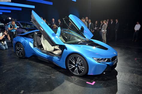 The new BMW i8 (various colors) : BMW