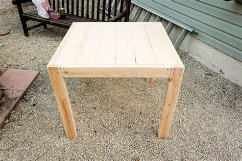 DIY Farmhouse Table For Under $40 | Diy farmhouse table, Farmhouse ...