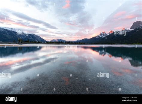 Canmore Mountain Lake Sunrise Colours Stock Photo - Alamy