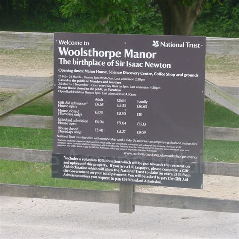 Pictures of Woolsthorpe Manor, Lincolnshire - See Around Britain