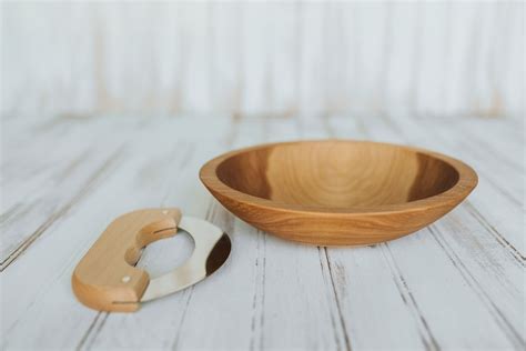 9 inch Beech Chopping Bowl & Mezzaluna Knife Set with Bee's Oil Finish ...