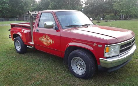 Who Knew? 1991 Dodge L’il Red Express Dakota | Barn Finds