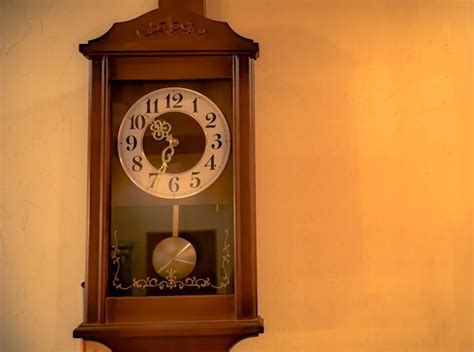 Premium Photo | Old wall clock