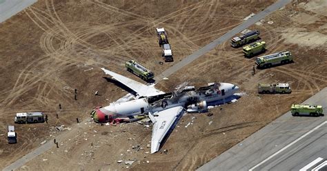 Experts: Plane design key to surviving crashes