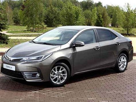 2017 Toyota Corolla Altis Facelift Launched - Price, Engine, Specs, Features, Review