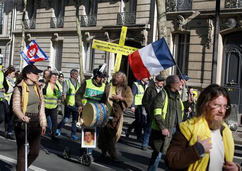 French Yellow Vest protesters seek momentum on 15th week