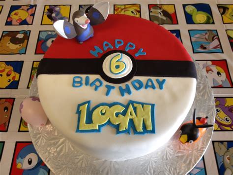 Pokemon Ball Cake