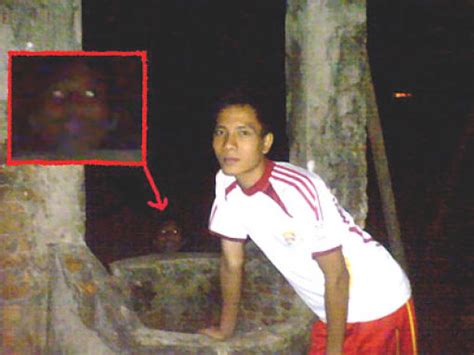 Ghosts Captured on Camera (44 pics)