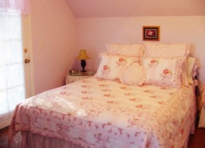 Apple Blossom Bed & Breakfast Inn | Room Rates and Availability ...