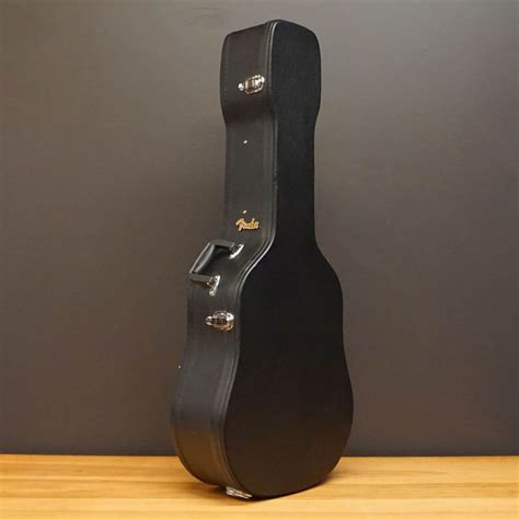 Fender Dreadnought Acoustic Guitar Case - Used