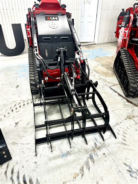 Grapple(Skid Steer) – UHI MACHINERY CA