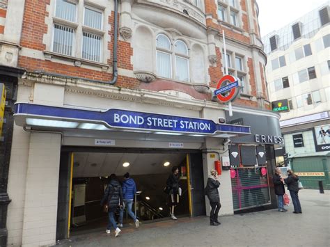 Bond Street Station - Oxford Street, London, UK - Wikipedia Entries on Waymarking.com