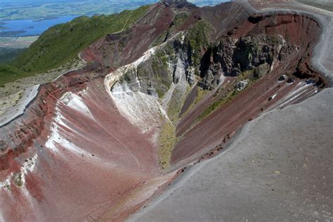 Tarawera and the Phantom Canoe | Volcano World | Oregon State University