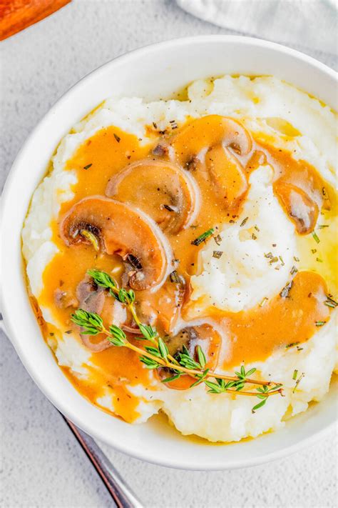 Quick Mushroom Gravy (No Drippings!) - Averie Cooks