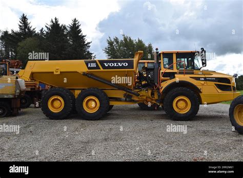 Dump trucks, trucks, construction vehicles Stock Photo - Alamy